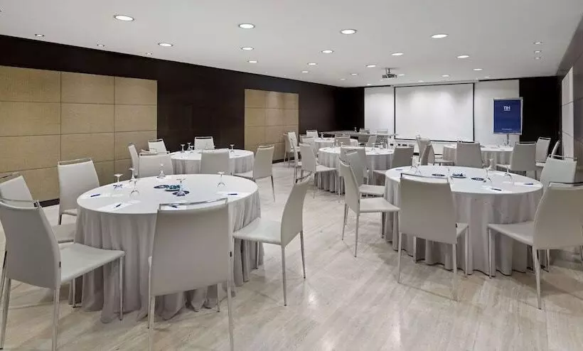 هتل NH Paseo De La Habana