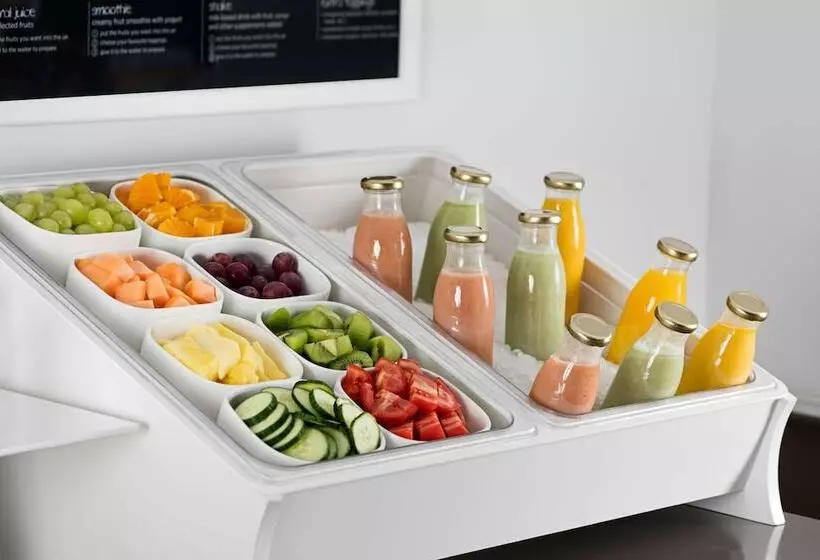 هتل NH Paseo De La Habana