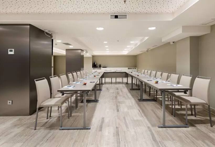 酒店 NH Madrid Zurbano