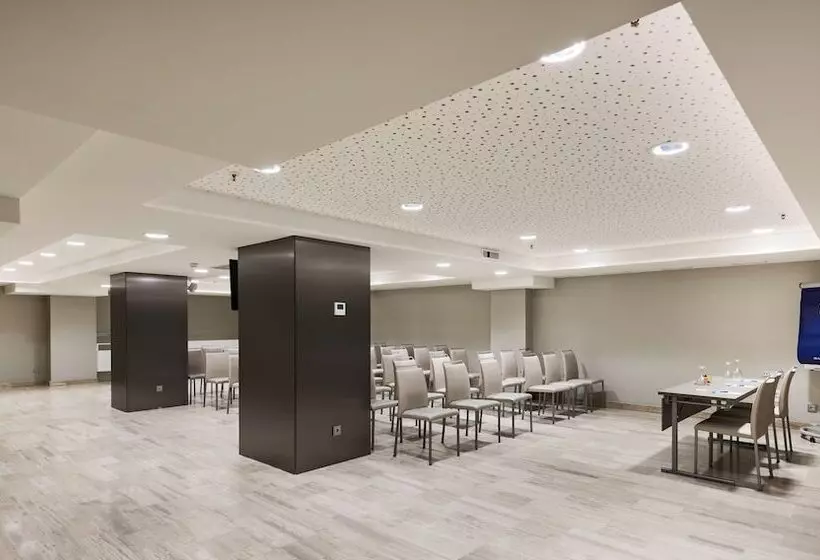 酒店 NH Madrid Zurbano