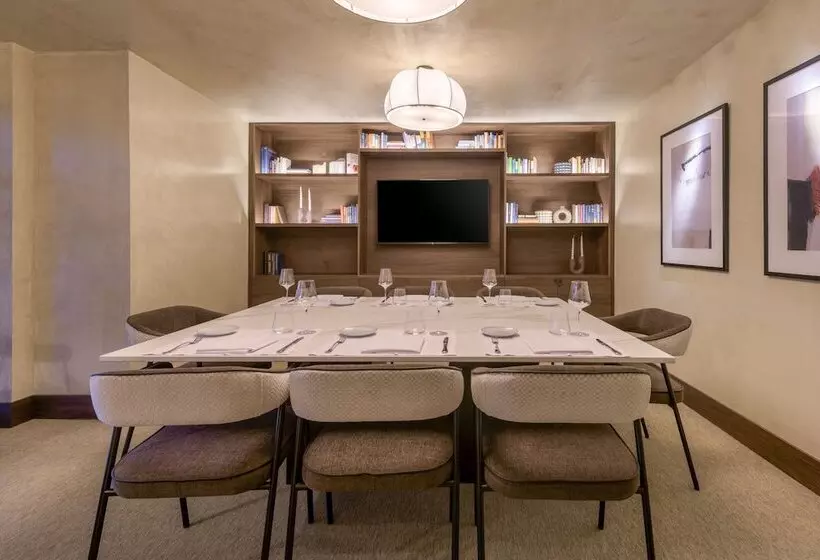 هتل The Westin Madrid Cuzco