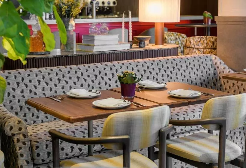 هتل The Westin Madrid Cuzco
