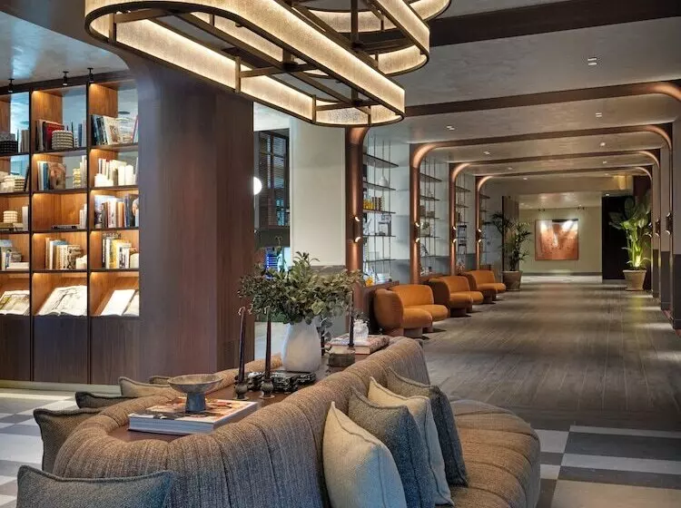 هتل The Westin Madrid Cuzco