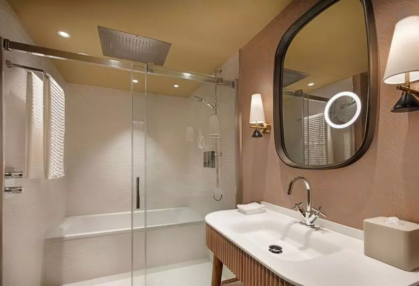هتل The Westin Madrid Cuzco