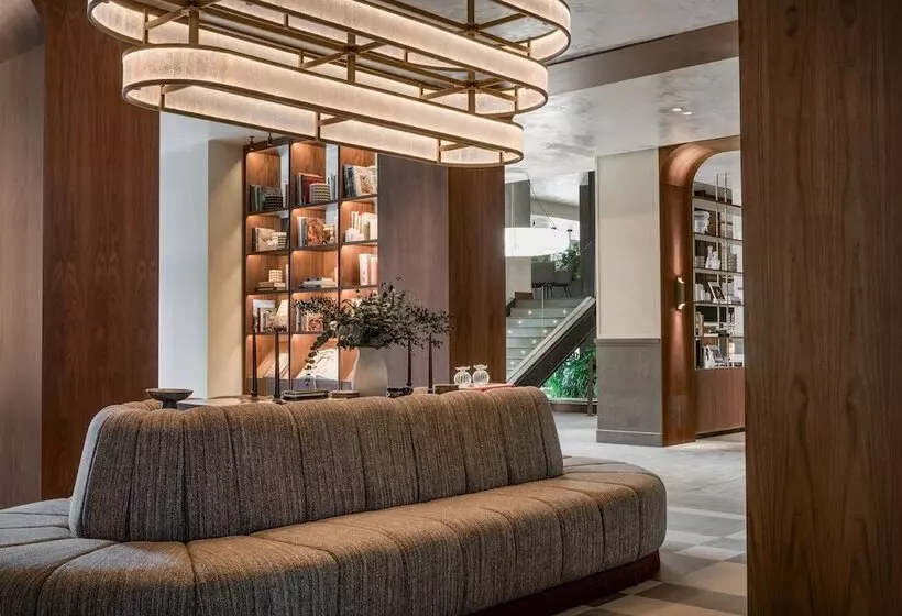 هتل The Westin Madrid Cuzco