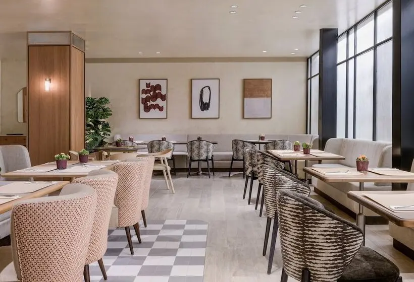 هتل The Westin Madrid Cuzco