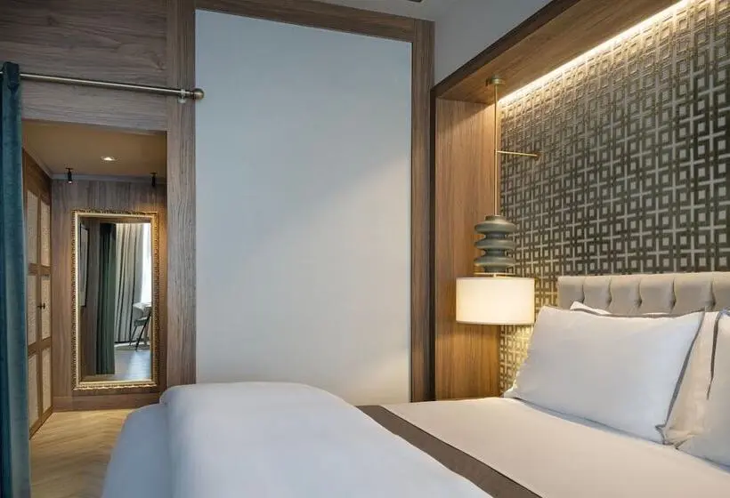 هتل The Westin Madrid Cuzco