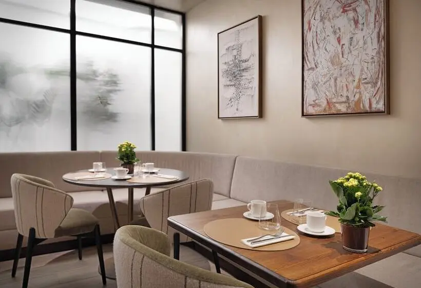هتل The Westin Madrid Cuzco