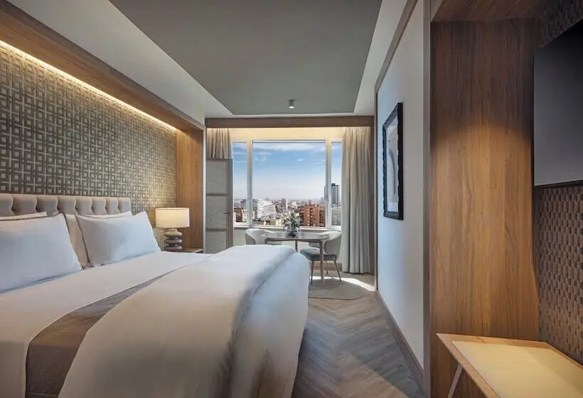 هتل The Westin Madrid Cuzco