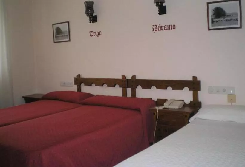 فندق Tierra De Campos