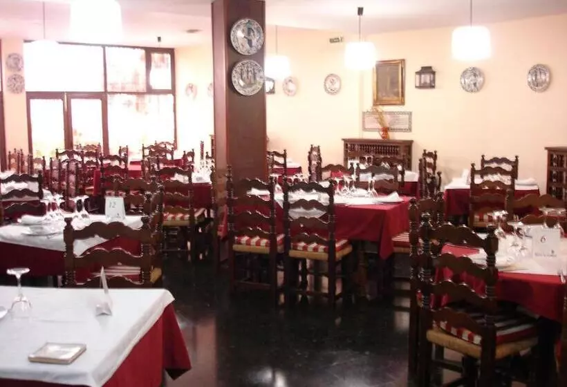 فندق Tierra De Campos