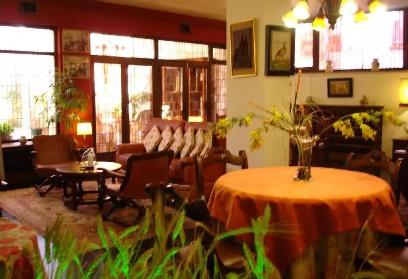 فندق Tierra De Campos