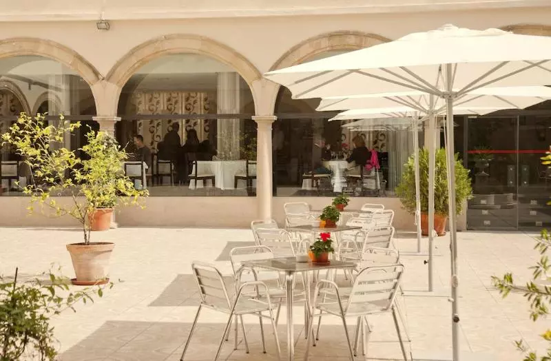 Hotelli Trh Ciudad De Baeza