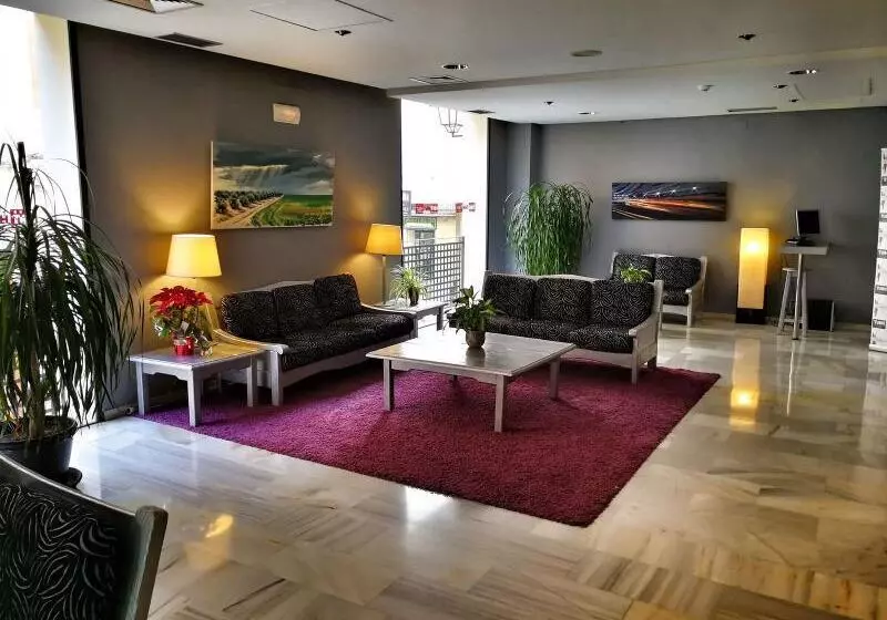 Hotelli Trh Ciudad De Baeza