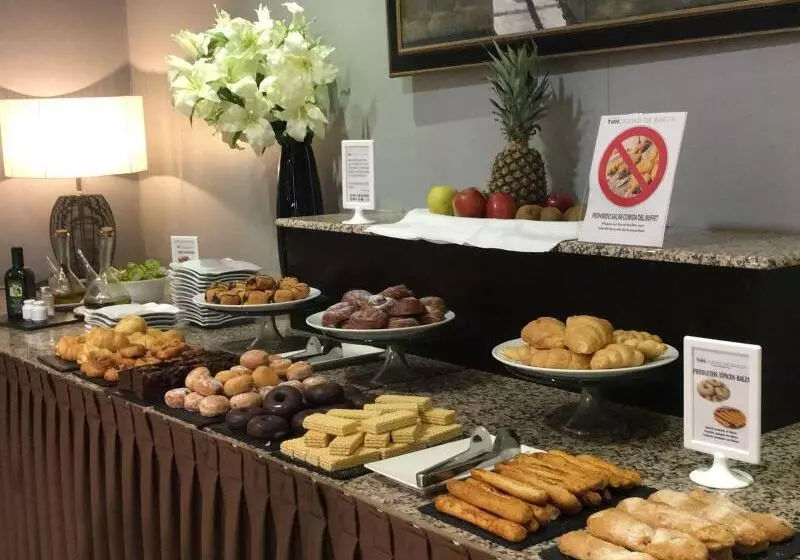 Hotelli Trh Ciudad De Baeza