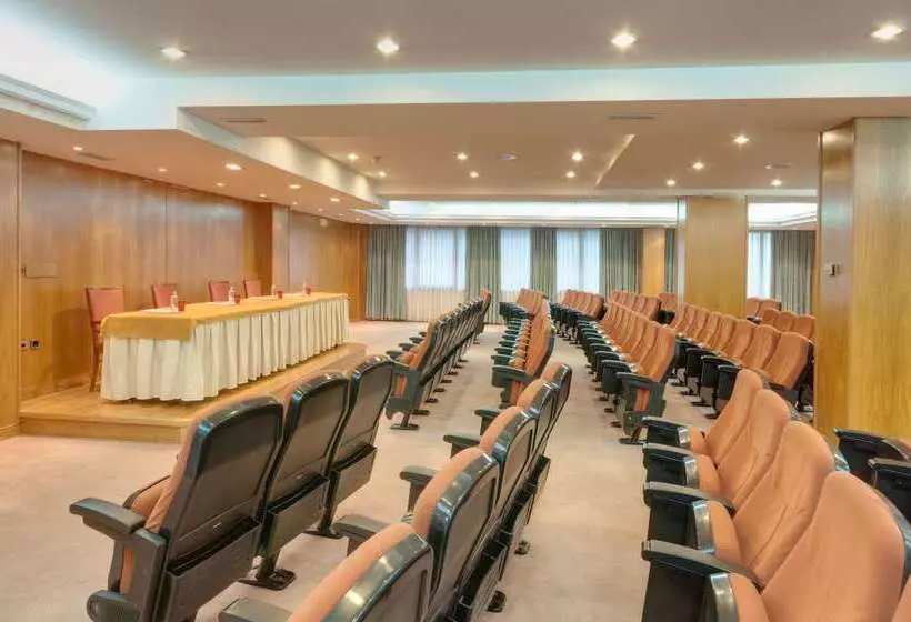 ホテル Vigo Los Galeones Affiliated by Meliá