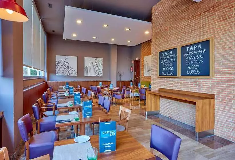 ホテル Vigo Los Galeones Affiliated by Meliá