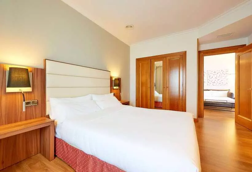 ホテル Vigo Los Galeones Affiliated by Meliá