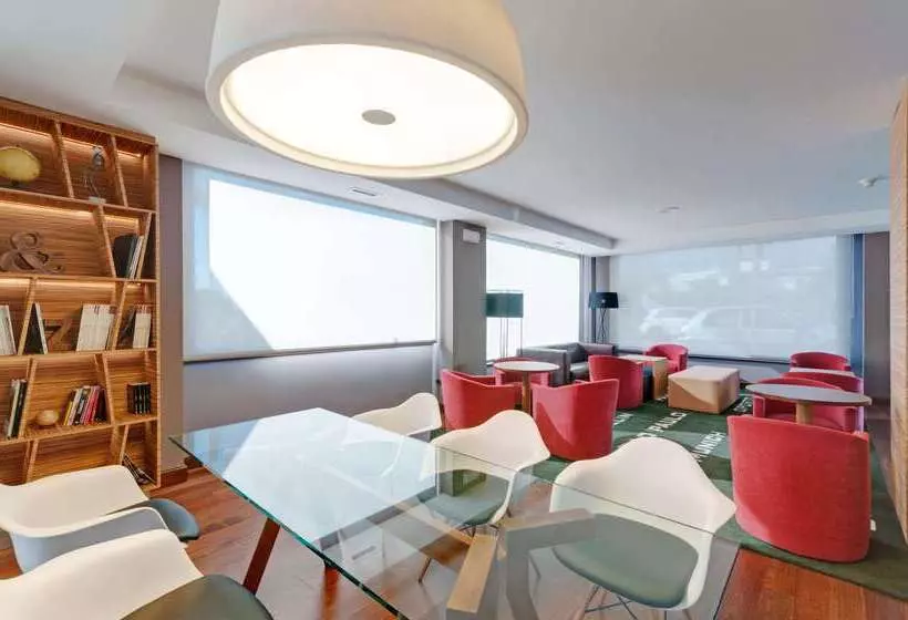 ホテル Vigo Los Galeones Affiliated by Meliá