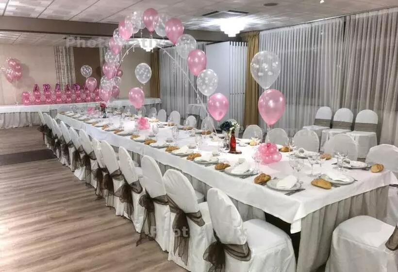 هتل Rey Sancho Palencia