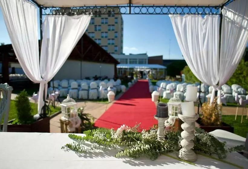 هتل Rey Sancho Palencia