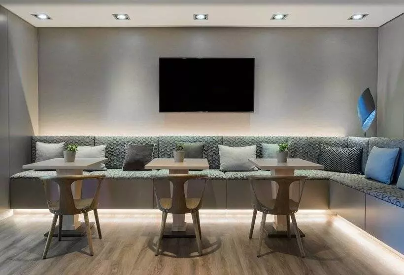 Ac Hotel Ciudad De Sevilla By Marriott