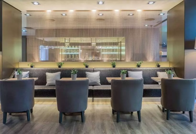 Ac Hotel Ciudad De Sevilla By Marriott