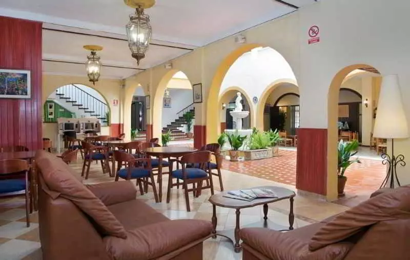 Отель Avante Goya