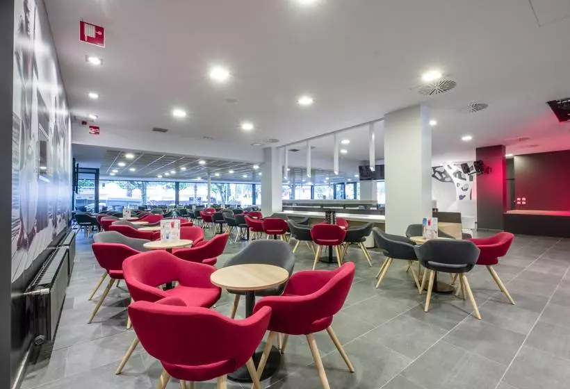 Отель California Garden