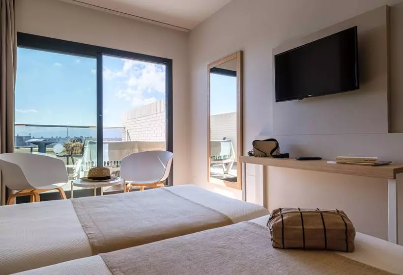 Отель California Garden