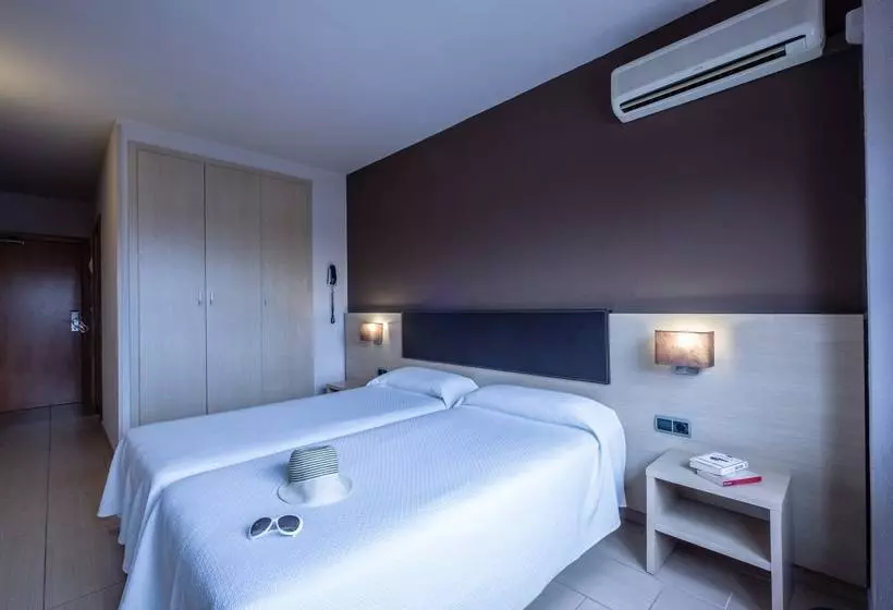 Отель California Garden