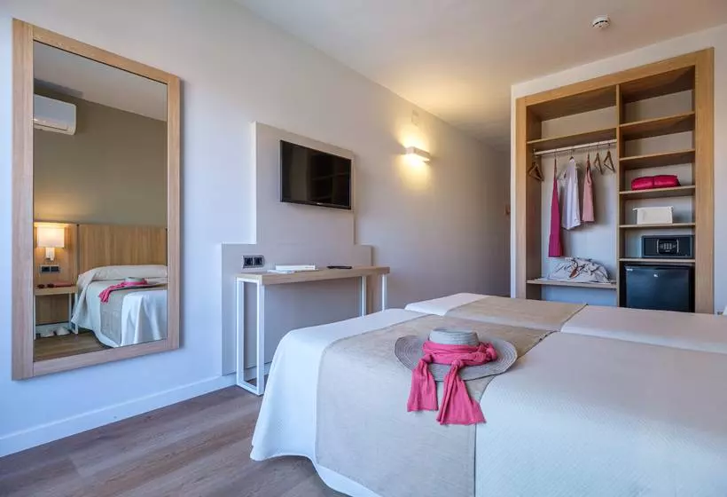 Отель California Garden