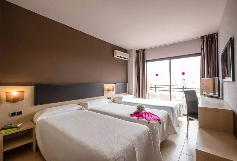 Отель California Garden