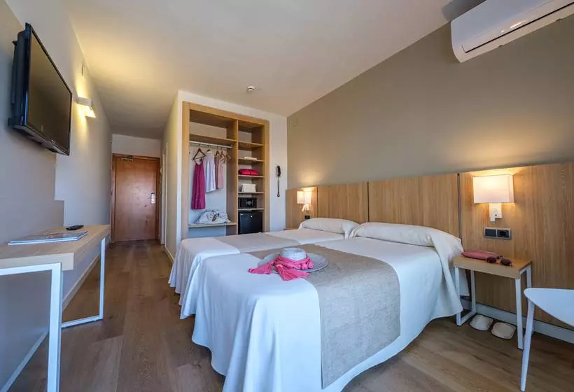 Отель California Garden