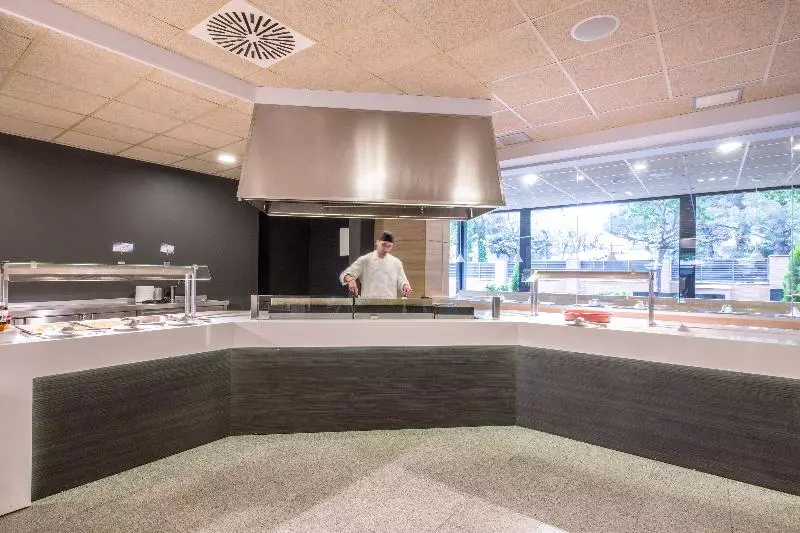 Отель California Garden