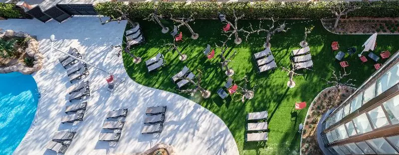 Отель California Garden