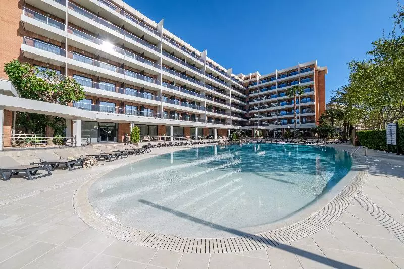 Отель California Garden