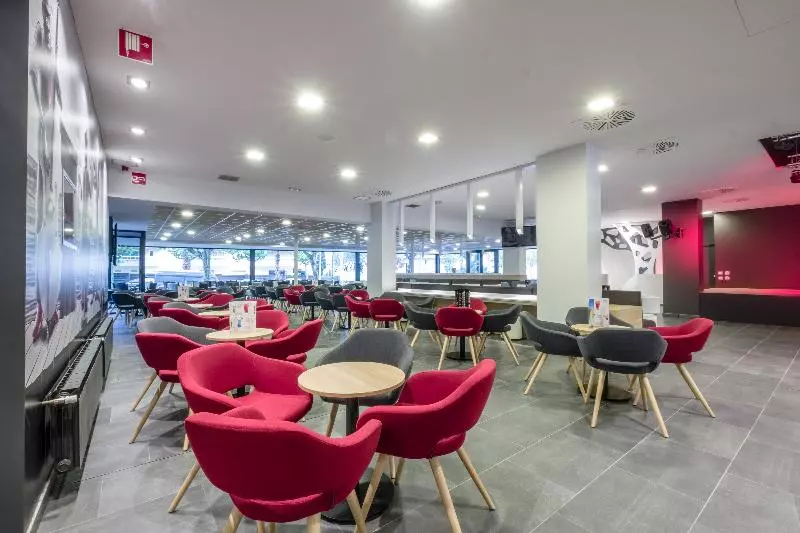 Отель California Garden