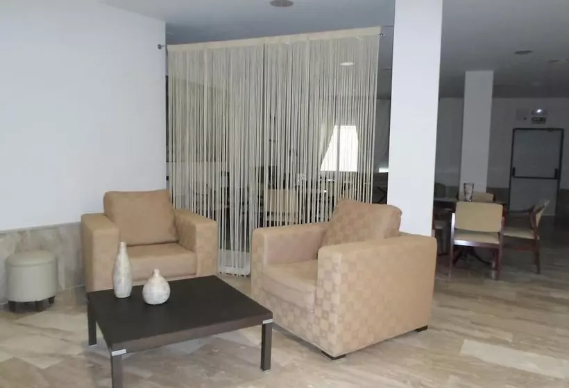 هتل Carlos V Malaga