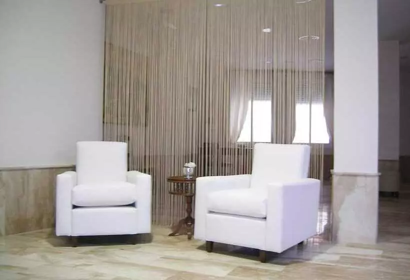 هتل Carlos V Malaga