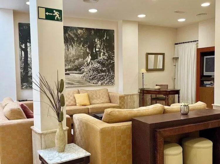 هتل Carlos V Malaga