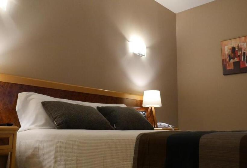 هتل Escuela San Cristobal