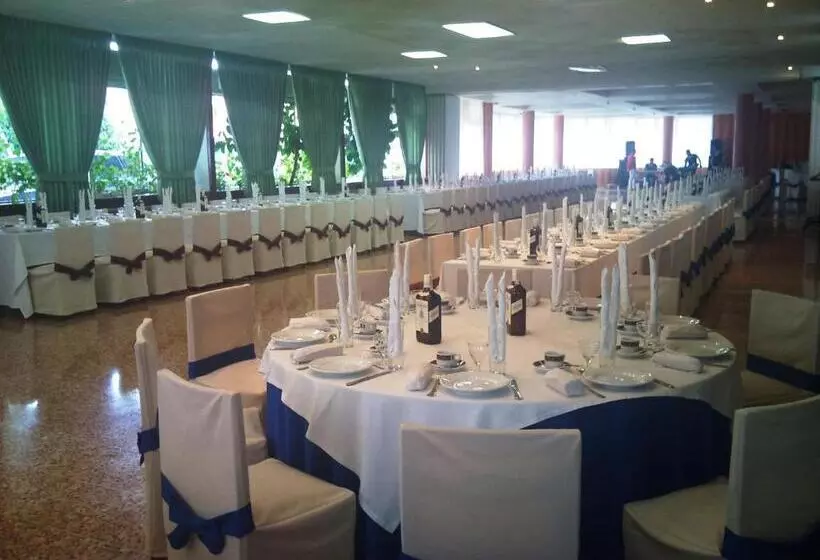 酒店 Escuela San Cristobal