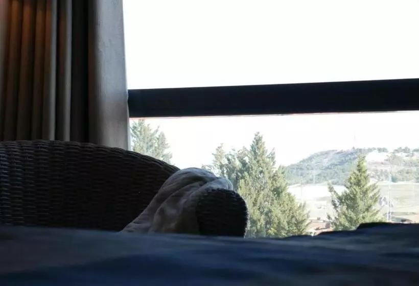 酒店 Escuela San Cristobal