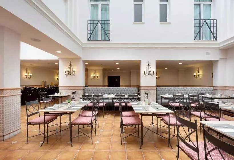 هتل Eurostars Regina