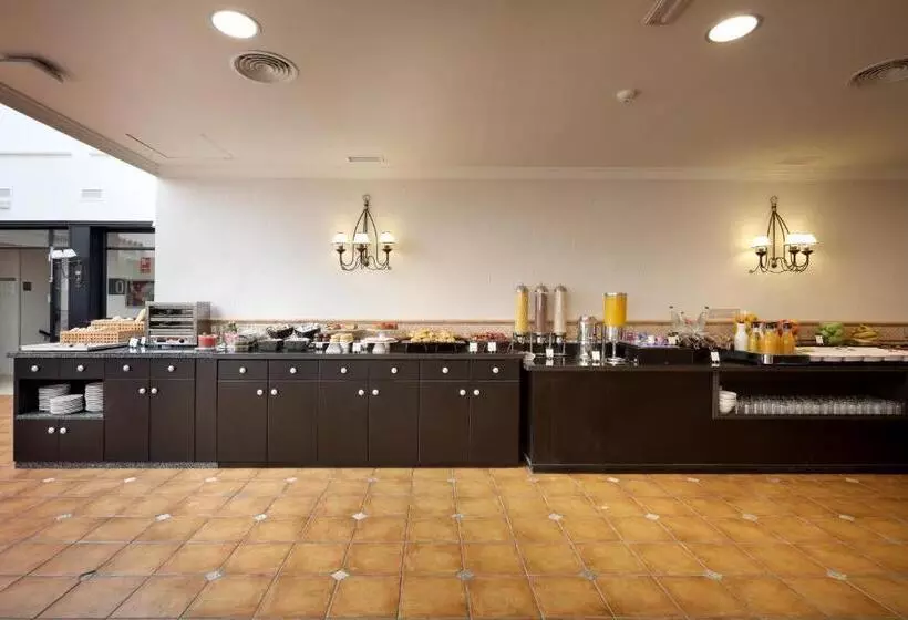 هتل Eurostars Regina