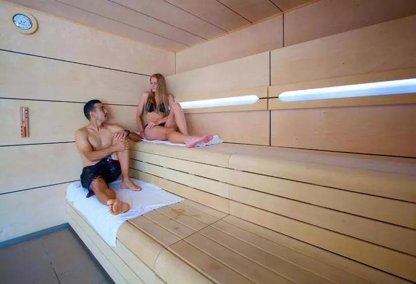 ホテル Golden Donaire Beach