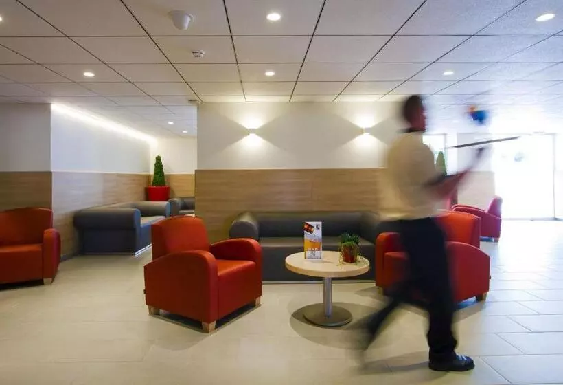 ホテル Golden Donaire Beach