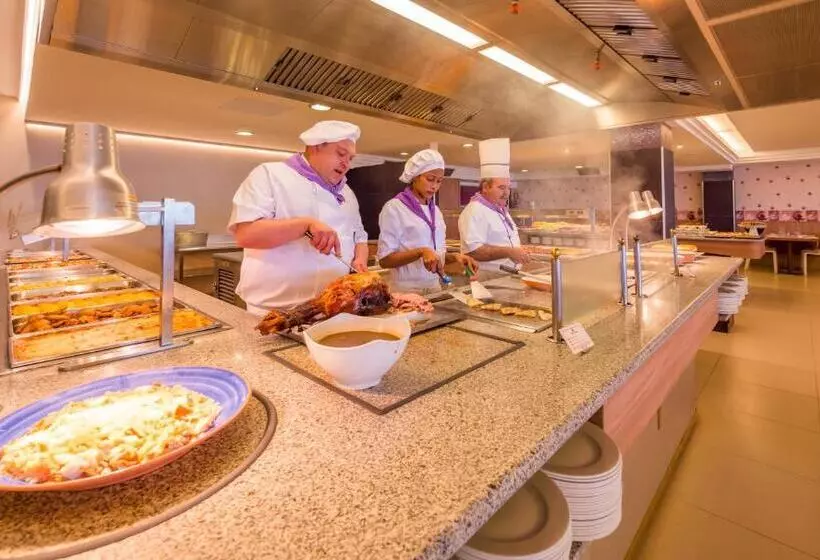 ホテル Golden Donaire Beach