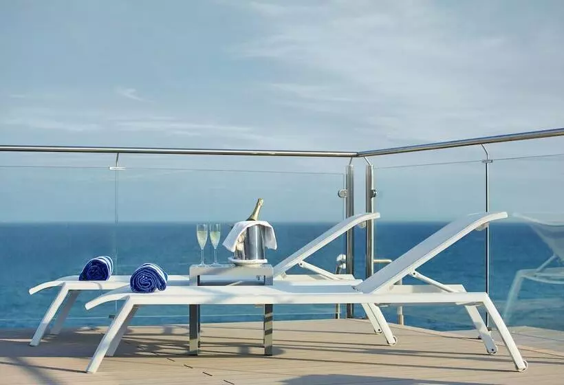 Отель Las Arenas, Affiliated by Melia